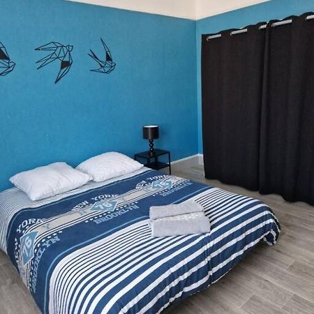 Lou Gardian Apartment Арл Екстериор снимка